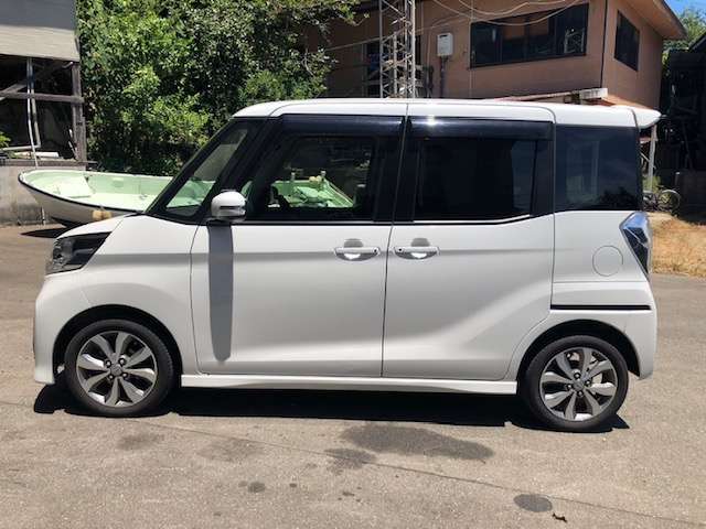 両側スライドドアで乗り降りが便利です