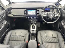 【インパネ全体】全方位で視界が広く、高い目線で運転もしやすいです！