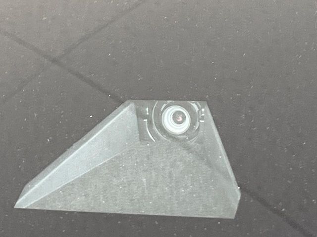 【トヨタセーフティセンス】走行中に前方の車両等を認識し、衝突しそうな時は警報とブレーキで衝突回避と被害軽減をアシスト。より安全にドライブをお楽しみいただけます。