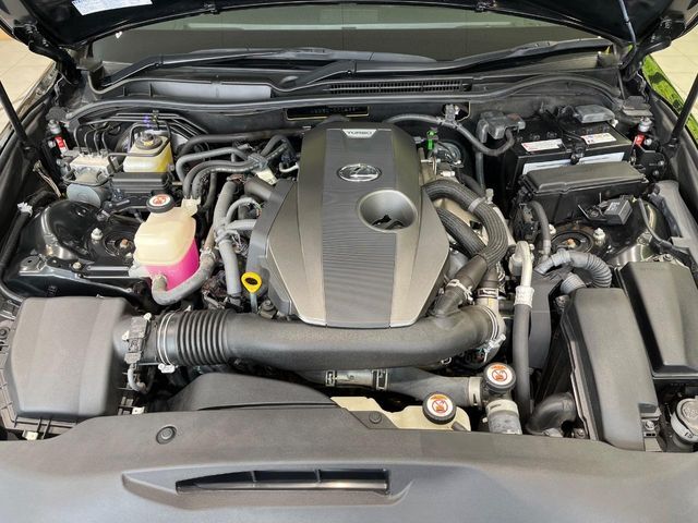 親切・丁寧な専門メカニックスタッフが応対！・車検・点検整備・事故等の修理などアフターサービスも安心。お車のカスタマイズもネクステージのサービススタッフまでご相談ください！