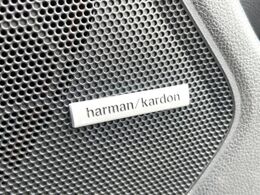 【ハーマンカードンサウンドシステム付き純正ナビ】充実のナビ機能はもちろん、高度なチューニング能力が搭載されており、高音質な音楽をお楽しみいただけます♪