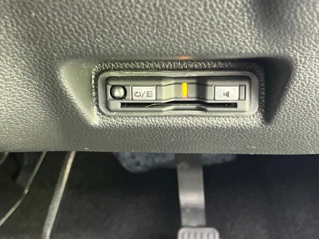 お車に合わせて無料保証以外にも、保証範囲、期間、距離を拡充させた有料保証もご用意しております！中古車の購入が初めてで不安・・・というお客様もご安心ください！
