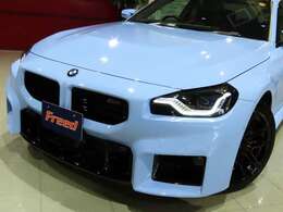 ●ブラックキドニーグリル（Mバッチ付）●アダプティブLEDヘッドライト