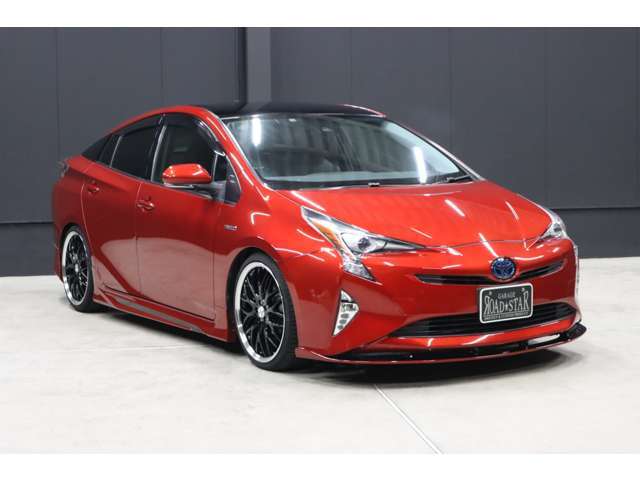 車買うなら低燃費でecoなHYBRID車！って決めている方も多いと思います。次に、信頼性が高く安心して乗れるって言ったら、やっぱりトヨタ！ そしてプリウス！ですよね。きっと満足して頂けると思います。