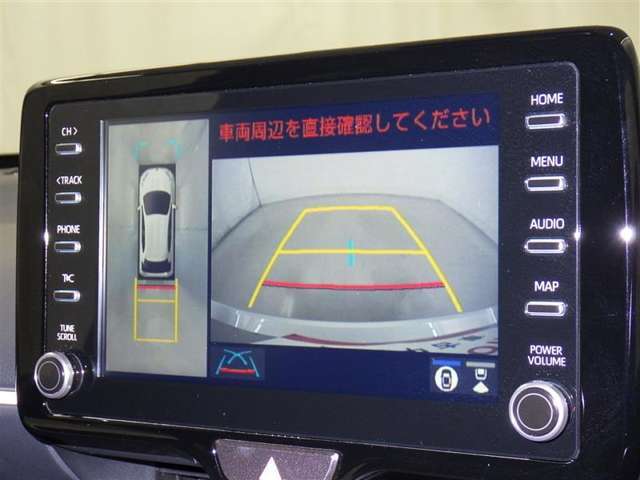 パノラミックビューモニターシステムが付いているので車の上から見た映像が確認できますよ。