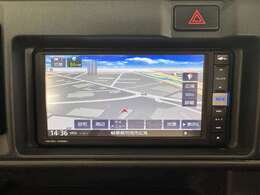 【ナビ】とても見やすくなっております♪お客様を安心にご案内してくれます！オーディオ機能も充実しておりますのでドライブを快適にしてくれますよ！