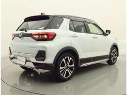 大切なお車のためにボディーコーティングも扱っています。車体によって金額が異なりますので、お気軽にご相談下さいませ。中古車だからこそ・・・この期に施工されるお客様が多いんですよ！