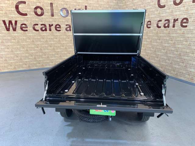 【おすすめ有料オプション】★内外装ピカピカパック★専門の施工業者がボディ、ホイール、エンジンルーム、車内清掃、シート、天井、ドア内張り、トランク等を専用溶剤で、1台平均3時間かけてクリーニングを実施。