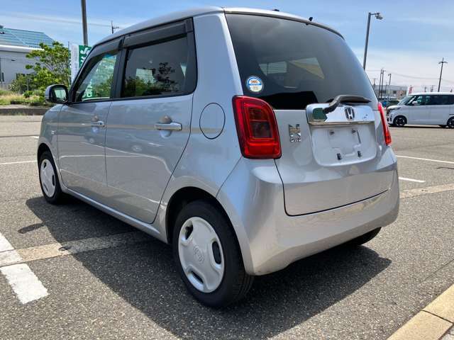 イエストは、車両販売、カーショップ、板金工場、大型整備工場、セルフスタンドと広大な敷地に隣接しております。小さなものから大きなものまで幅広く対応いたします！