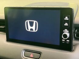 【9インチ　ホンダコネクトディスプレイ】視認性の高い大画面ディスプレイでナビの使用や、お持ちのスマートフォンと連携したbluetoothでの音楽再生が可能です♪