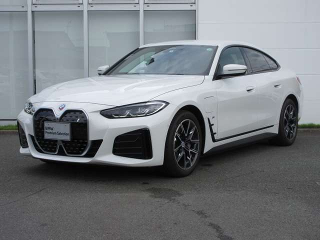 当社の車を見ていただき有難うございます。全車BMW/MINI正規認定中古車です。ご購入後,は新車購入時と同じアフターサービスを受けていただけます。