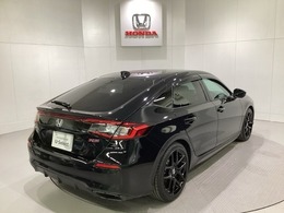 【Honda認定中古車 U-Select】　は3つの安心をお約束します。　1　Hondaのプロが整備した安心。 2　第三者機関がチェックした安心。　3　購入後もHondaが保証する安心。