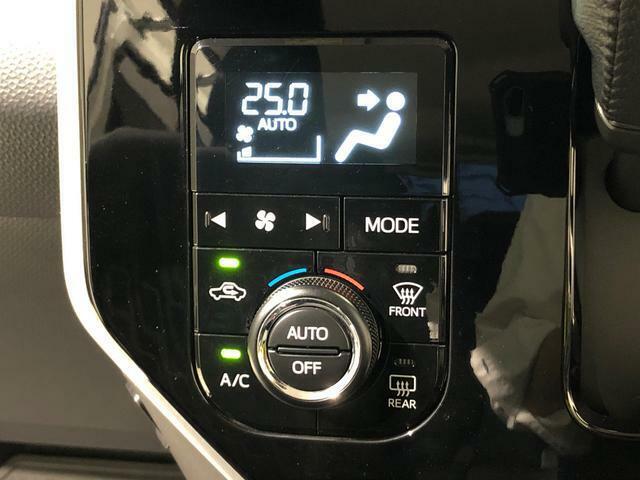 快適装備のオートエアコン♪　温度設定をすれば、自動で車内の温度管理をしてくれる優れ物です