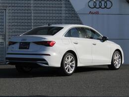 躍動感あふれるスポーティなリヤスタイル。