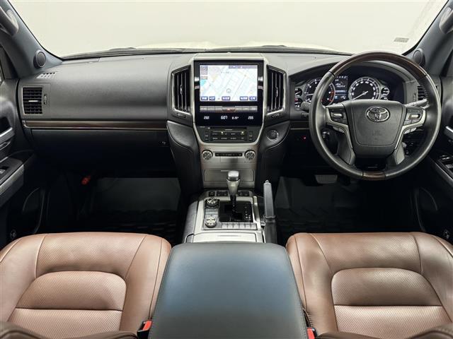 【2016年式　トヨタ・ランドクルーザー200　ZX　後期型】お気軽に【無料在庫確認・見積依頼】・【無料電話】からご質問ください。ガリバーアウトレット津高茶屋店、約250台ご用意しております。