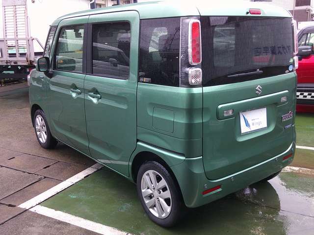 お車ご購入時のカーナビ・ETC等の各種用品取り付けもOK！　お好みの1台に仕上げます♪