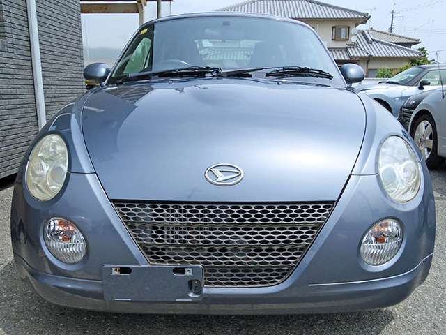 当店の営業時間はAM 10：30～PM 18：00です。少人数運営の為、車検・納車作業等で不在にしていることもございます。大変恐れ入りますが、ご来店前には一度お電話頂きますと幸いです。