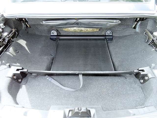 コペン のトランクルームは結構広いんですよ！でもオープンにしちゃうと荷物は載せれないんです！