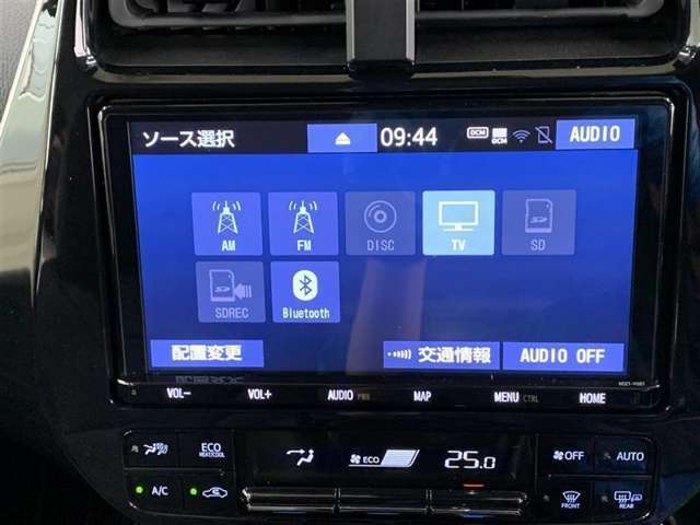 フルセグテレビ、DVD、CD、ブルートゥースオーディオなどが楽しめます。詳しくは販売店スタッフまでおたずねください