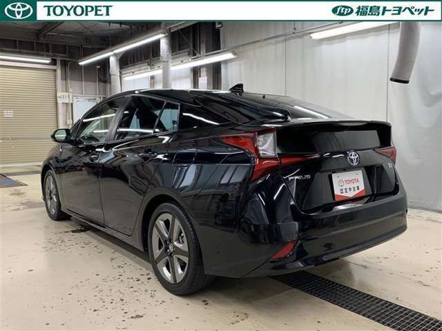 中古車の総合評価や内外装の状態などをひと目でわかるよう、トヨタ車のプロの検査員が実施した「車両検査証明書」をご用意しています。