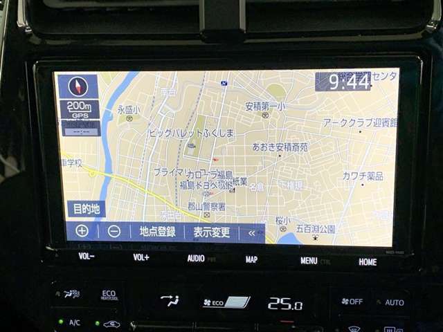 メモリーナビを装備。画面も大きく使いやすいです。