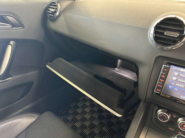 全車クリーニング済み！目立つ傷、汚れ、へたりなどなくコンディション良好です！！