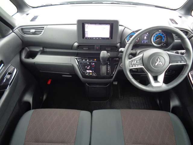 三菱認定UCAR保証　・走行距離無制限の1年間無料保証　・全国三菱ディーラーネットワークで安心　・最長2年間の延長保証有（有料）