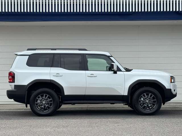 掲載車両以外にも対応可能です。ご希望のボディーカラー、グレード、装備やオプションをお聞かせ下さいませ。