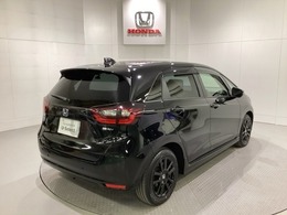Honda認定中古車 U-Selectは3つの安心をお約束します。　1　Hondaのプロが整備した安心。 2　第三者機関がチェックした安心。　3　購入後もHondaが保証する安心。