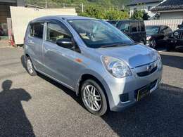 室内が広いため大人二人が座っても快適に過ごせ、小回りが利くので街乗りや買い物などに便利です。