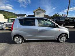 2,490mmのロングホイールベースやコンパクトなエンジンルームの採用などにより、ロングな室内長(2,000mm)と室内幅(1,350mm)を実現し、立体駐車場に入る全高(1,530mm)。