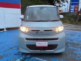 ホワイト2トーンルーフ　左右ハンズフリーオートスライドドア　リアベンチレーター　純正SDナビ　フルセグ　Bカメラ　BT　前後ドラレコ　エマージェンシーブレーキ　クリアランスソナー　禁煙車　ハイブリッド