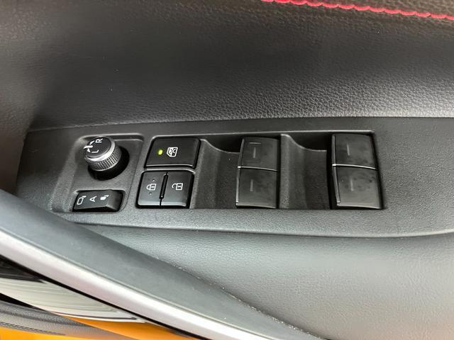 電動格納ミラー、パワーウインドウ
