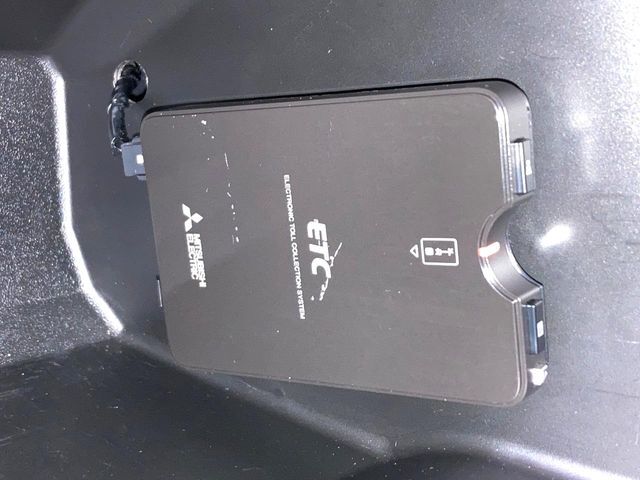 【ETC】高速道路の料金所をストレスなく通過！話題のスポットやサービスエリアに多い「スマートIC」利用時は必須のアイテムです。当店でセットアップを実施、ご納車当日からすぐにご利用いただけます！