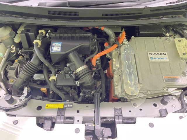 親切・丁寧な専門メカニックスタッフが応対！・車検・点検整備・事故等の修理などアフターサービスも安心。お車のカスタマイズもネクステージのサービススタッフまでご相談ください！