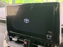 【ディスプレイオーディオ】お持ちのスマホやMP3プレイヤーとの無線接続で音楽再生が可能！コードで繋ぐわずらわしさも無く、手軽にお気に入りの音楽を楽しめます。