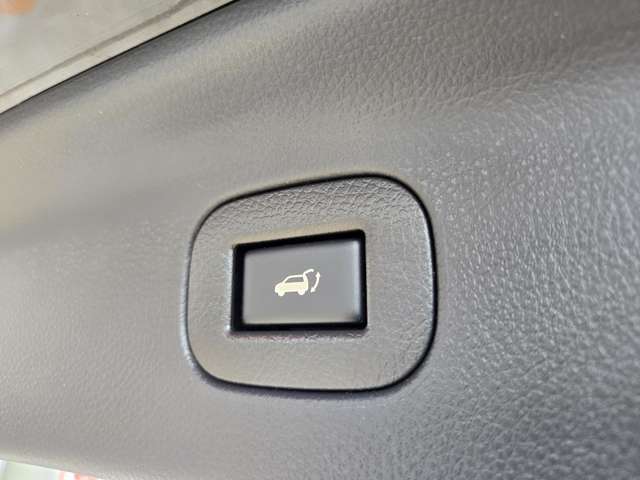 自社ローン対応車　 詳しくは弊社ホームページまで！ 　https://carlifegroup.fukuoka.jp/カーセンサー掲載車以外にも在庫車輌 多数掲載中！カーライフ福岡　福岡県糟屋郡粕屋町戸原西4丁目8-11　TEL0120-038-871