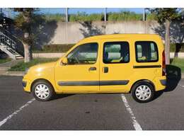 【末永いお付き合い】当社は『売って終わり』ではございません。販売はお客様とのお付き合いのスタートだと考えます。販売後も、定期メンテナンス・車検・追加カスタム・各種OP取り付け等、何でもご相談下さい。