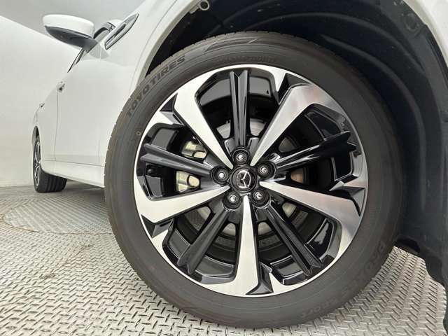 【　純正アルミホイール　】235/50　R20