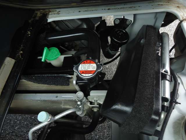 納車前、ワイパーゴム、エンジンオイル、オイルフィルターさらに、バッテリーまで新品交換☆