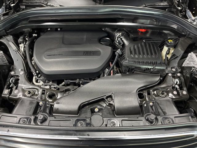 ●当店では、各メーカーの専用診断テスターを導入。国家資格を持つテクニカルスタッフも常駐しておりますので、万が一の際にも安心してご利用いただけます。