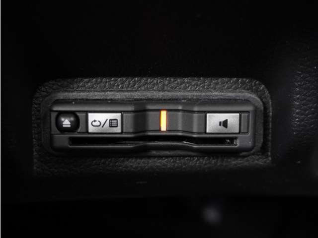 今や必需品の◆ETC車載器　装備車◆　有料道路を利用する際にスムースに通過でき、わずらわしい料金支払いから開放されます！