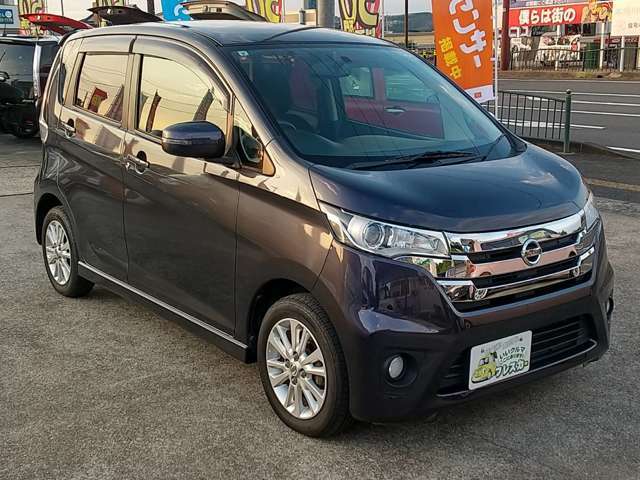 車検、整備は当グループ認定工場にて行います！すべてはお客様の笑顔と安心の為に、全力営業中です！