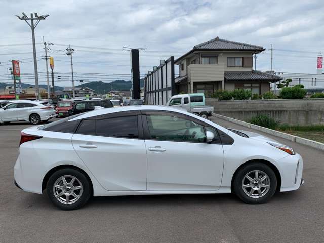 お車で来られる際は松茂吉野線です。電車でこられる際は最寄り駅は板野駅です。駅にはスタッフがお迎えに上がりますので是非見に来てください！