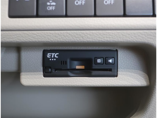 ETC車載器付きです。高速道路の料金所もスムーズに通過できます。