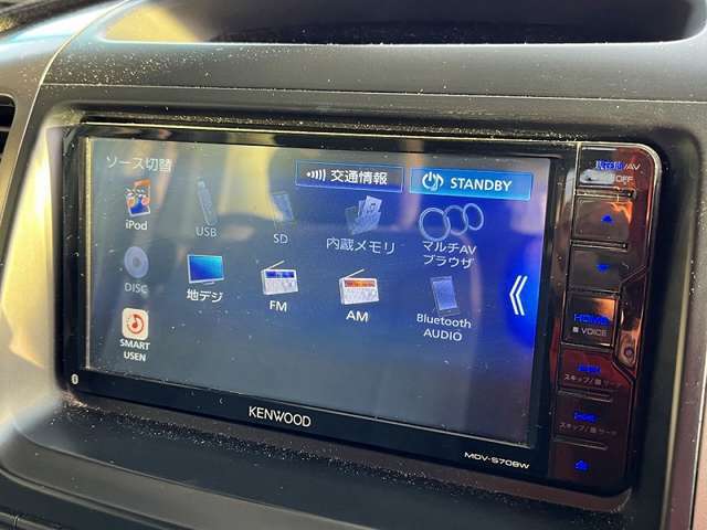 嬉しいナビ付です。知らない道でも安心ですね！更にバックカメラ付きで運転が苦手な方も車庫入れラクラクです！狭いところでの駐車場もお車を傷つけず安心ですね！フルセグTV，DVDビデオも見れますよ！