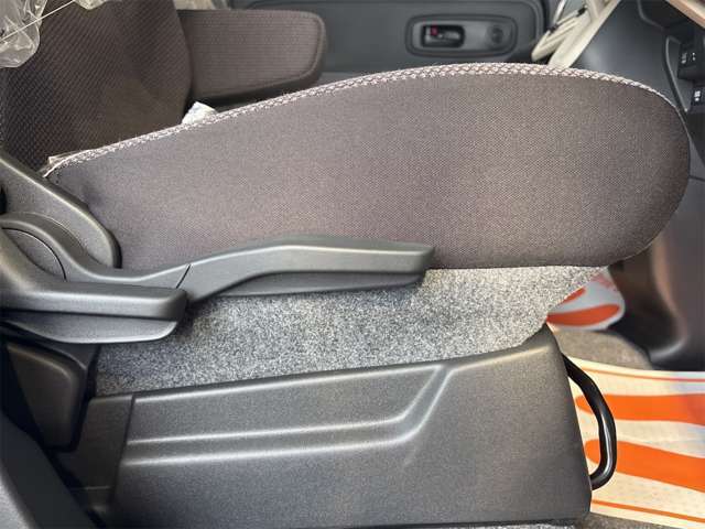 ☆安全装備・衝突軽減ブレーキ付のお車も多数ご用意しております☆詳しくは営業スタッフご相談下さいませ♪