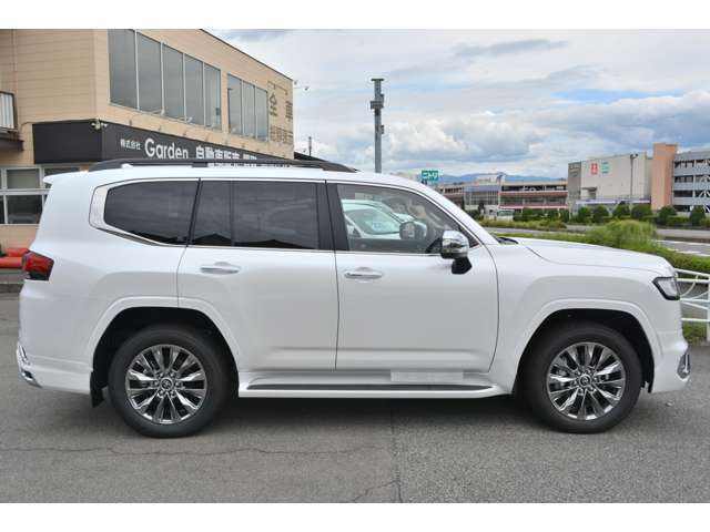 トヨタ ランドクルーザー300 3.5 ZX 4WD 2024年 8キロ (山梨県