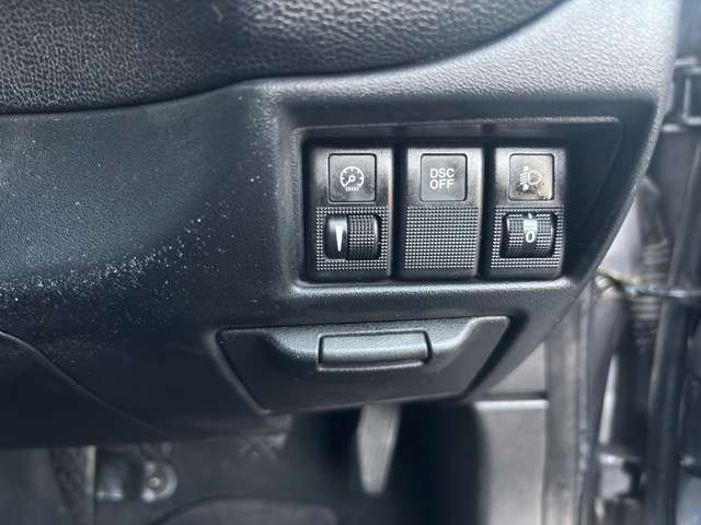 ★支払総額の他に費用は頂きません★支払総額には納車前の点検料、諸経費、税金がすべて含まれております。遠隔地か、オプションをつけなければ、価格以上は頂きません。安心表示です！