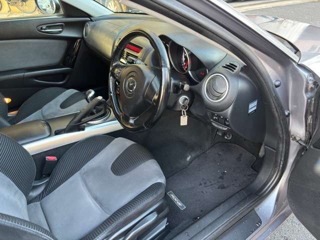 ★支払総額の他に費用は頂きません★支払総額には納車前の点検料、諸経費、税金がすべて含まれております。遠隔地か、オプションをつけなければ、価格以上は頂きません。安心表示です！